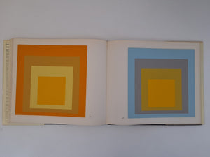 JOSEF ALBERS Son Oeuvre et sa Contribution a la figuration visuelle au cours de XXe siecle