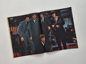 MUZIEK EXPRES - 9 nummers van de jaargang 1966 (incompleet) - inclusief centre folds