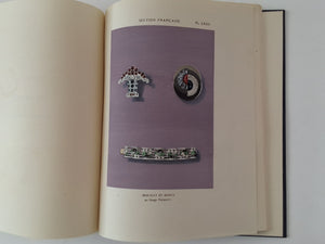 Exposition Internationale des Arts Decoratifs et Industriels Modernes Paris 1925 - Section Artistiques et Technique - Volume IX Parure (Classes 20 a 24) M.PAUL LEON