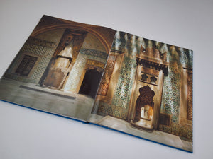 Gardens of Paradise - 16th century Turkish Ceramic Tile Decoration AHMET ERTUG / WALTER DENNY