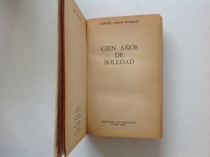 GABRIEL GARCIA MARQUEZ - Cien Anos De Soledad - 1967 - . Buenos Aires: Editorial Sudamericana, 1967.