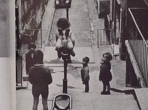 Kinderen in de Grote Stad - Foto's Van Oscar Van Alphen - Tekst Van Adriaan Morrien