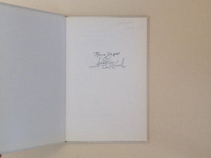 ANNE VEGTER. De Dame En De Neushoorn - GESIGNEERD door Anne Vegter & Geerten Ten Bosch . Amsterdam: Querido, 1990. 1st Edition. 247 x 165 Mm. Hard Cover. Fine ISBN: 9021484943. 35 pagina's, Nederlandse tekst. Geillustreerd in kleur. - De Dame En De Neushoorn - GESIGNEERD door Anne Vegter en de illustrator Geerten Ten Bosch - Iets verkleurd aan de randen maar eigenlijk als nieuw.